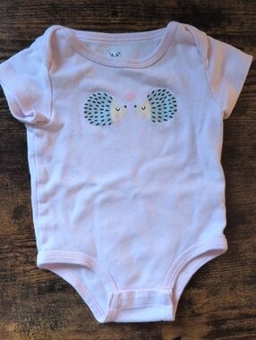 5/$25 Rococo Pink  Onesie Bodysuit 9M